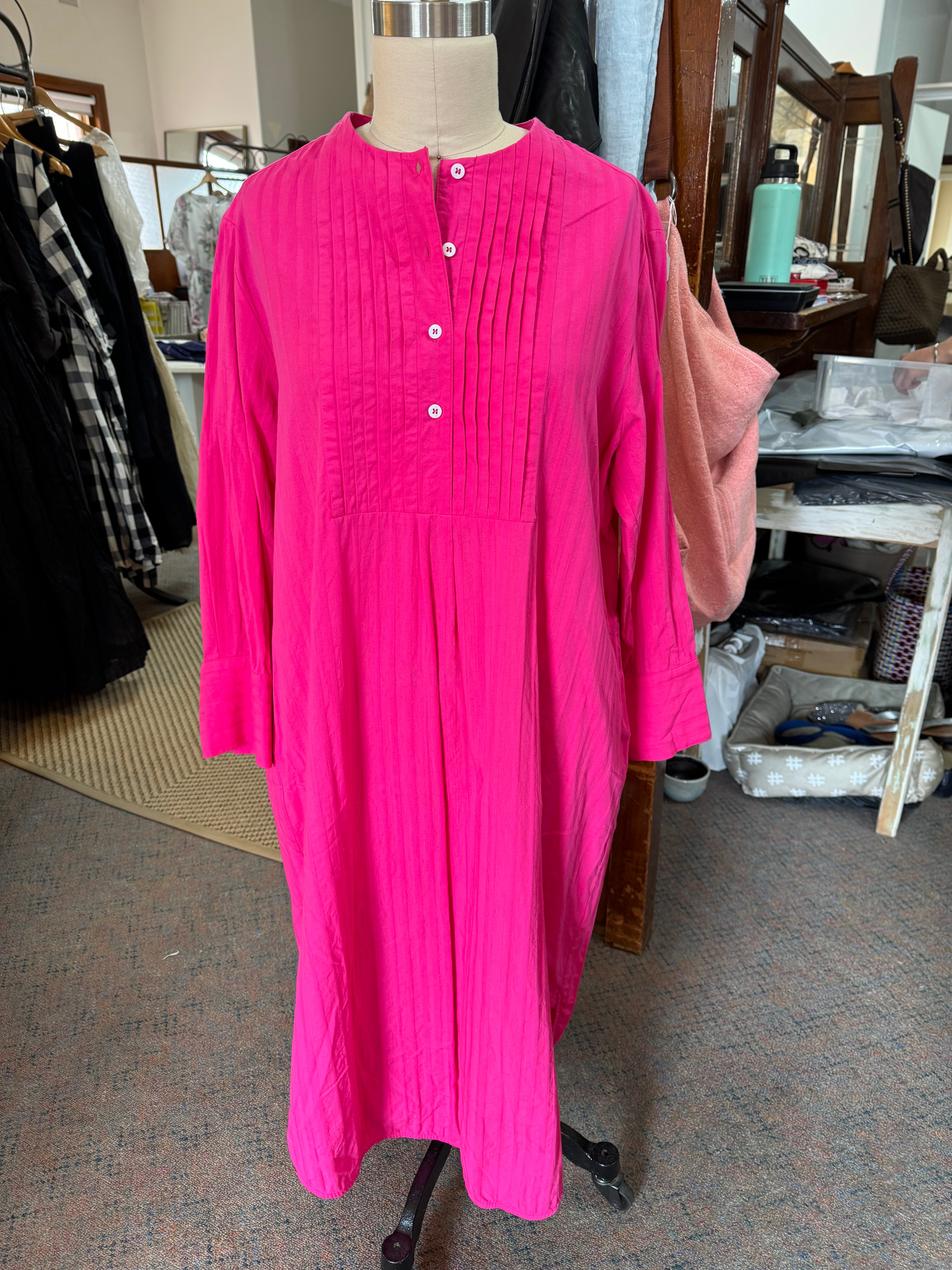 pre-loved Foemina hot pink cotton shirt dress