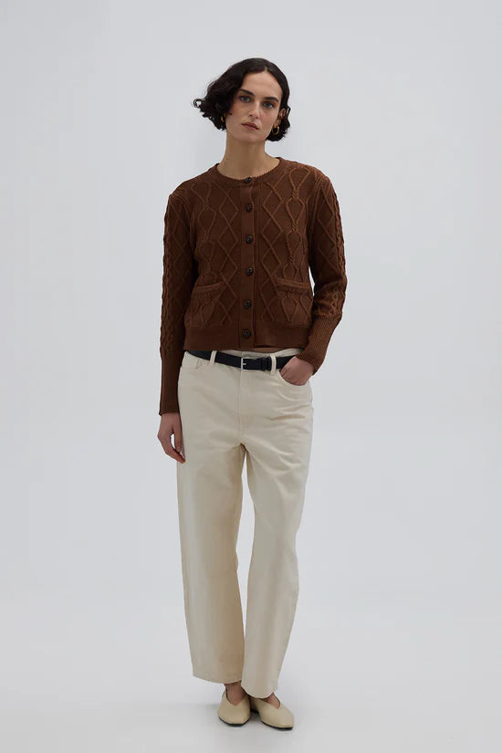 HEART CABLE CARDI - Walnut