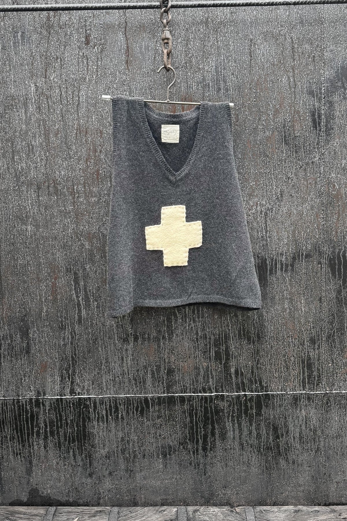TANJA VEST - SWISS CROSS limited edition