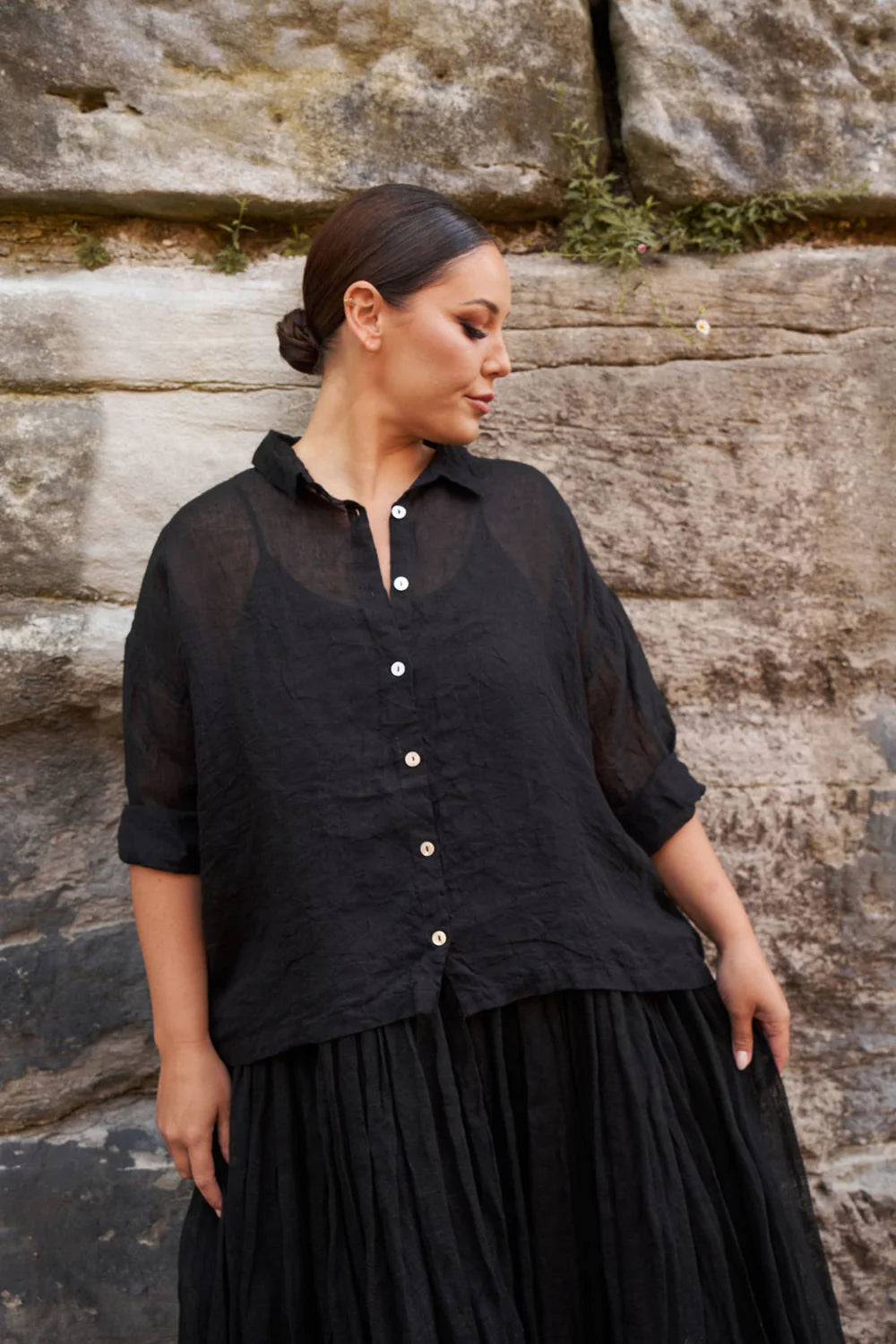 Ella Shirt linen gauze - black